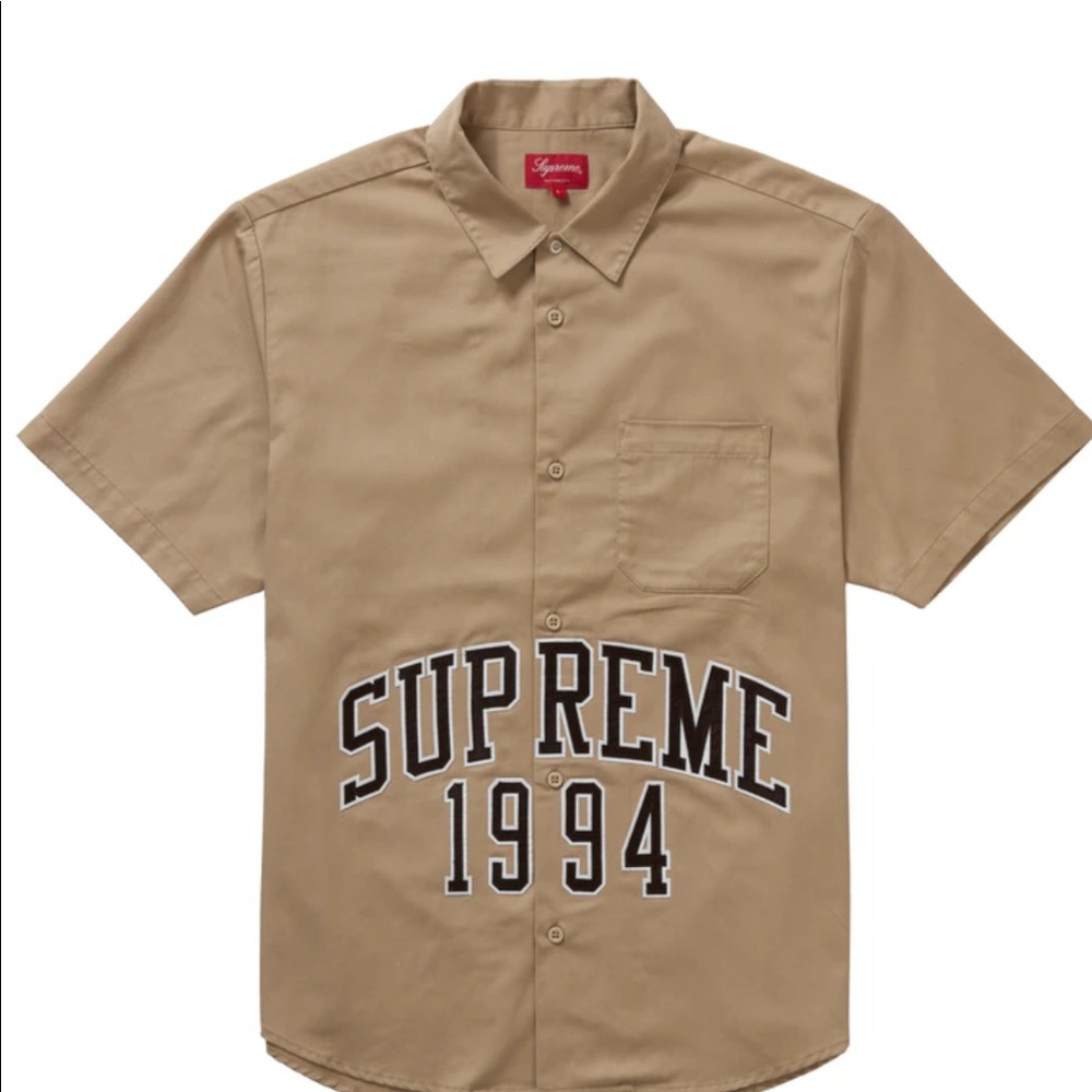 NWT KHAKI SUPREME BUTTON UP SHIRT